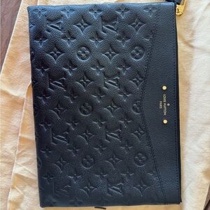 Louis Vuitton Daily Pouch Empreinte